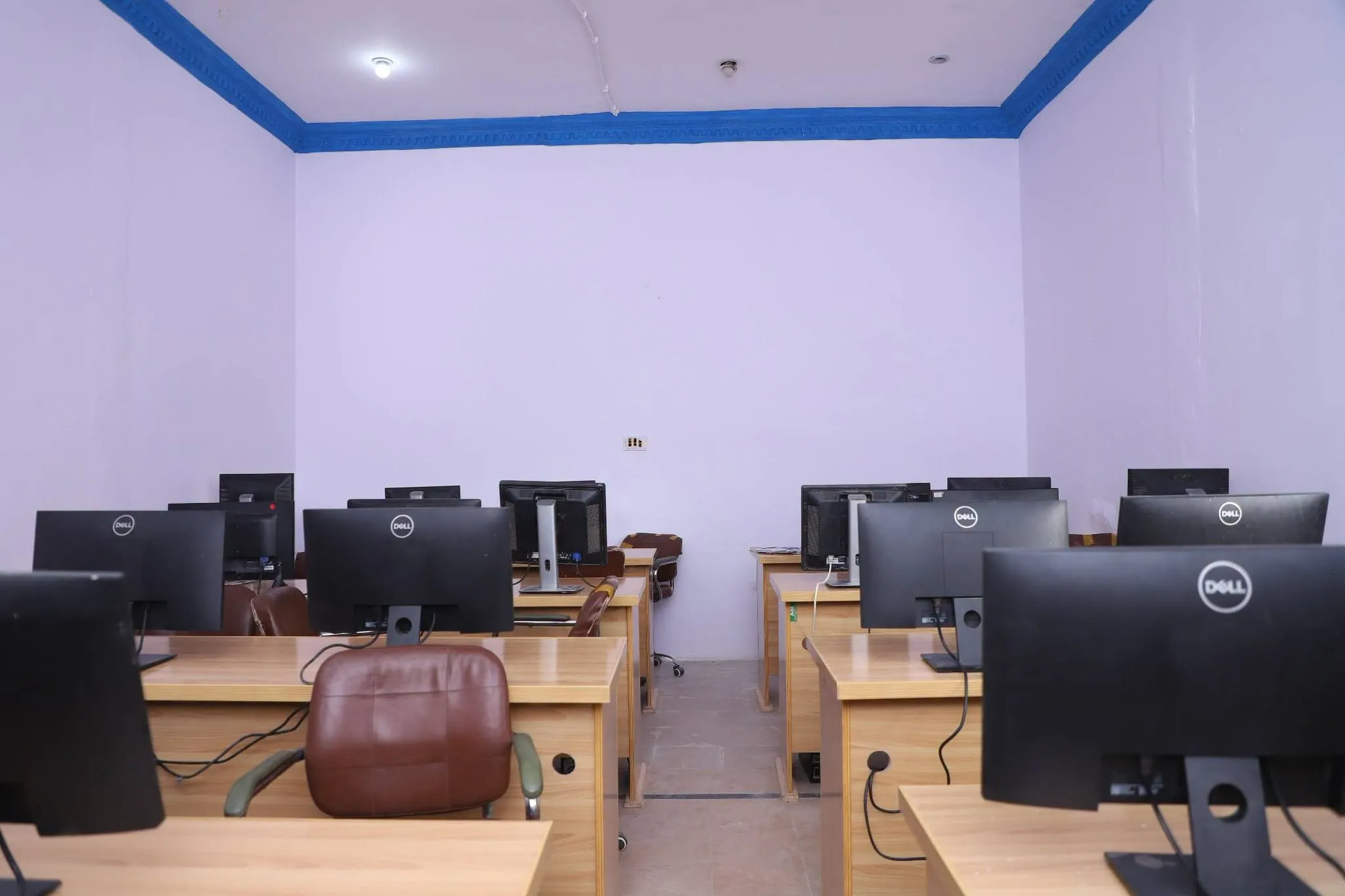 Computer laboratory with Dell workstations